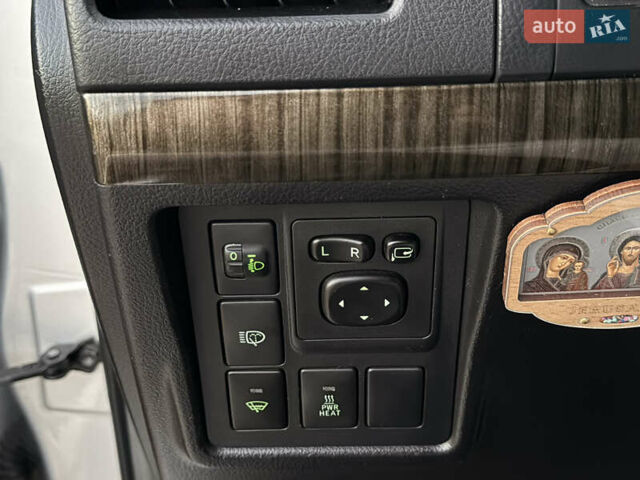 Серый Тойота Ленд Крузер Прадо, объемом двигателя 3 л и пробегом 243 тыс. км за 21500 $, фото 12 на Automoto.ua
