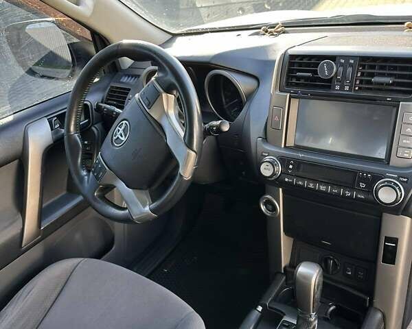 Серый Тойота Ленд Крузер Прадо, объемом двигателя 2.98 л и пробегом 280 тыс. км за 24000 $, фото 22 на Automoto.ua