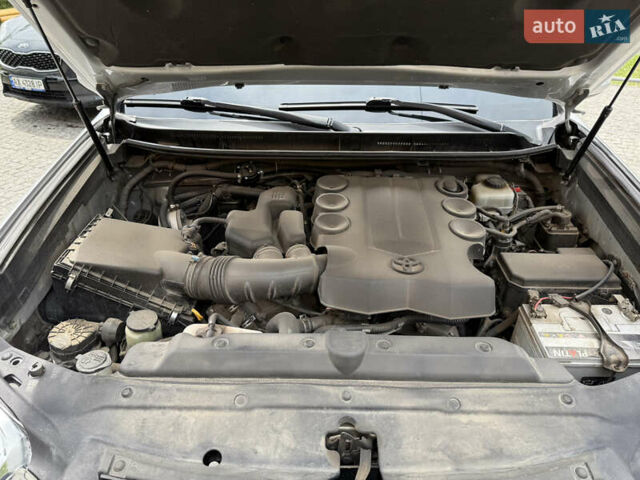 Тойота Ленд Крузер Прадо 2012 в Харькове на Automoto.ua Серый Тойота Ленд Крузер Прадо, объемом двигателя 4 л и пробегом 170 тыс. км за 20000 $, фото 24 на Automoto.ua