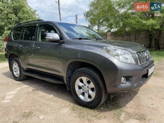 Сірий Тойота Ленд Крузер Прадо, об'ємом двигуна 3.96 л та пробігом 201 тис. км за 25000 $, фото 3 на Automoto.ua