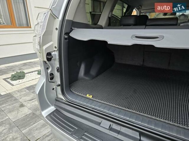 Серый Тойота Ленд Крузер Прадо, объемом двигателя 3 л и пробегом 281 тыс. км за 21900 $, фото 32 на Automoto.ua