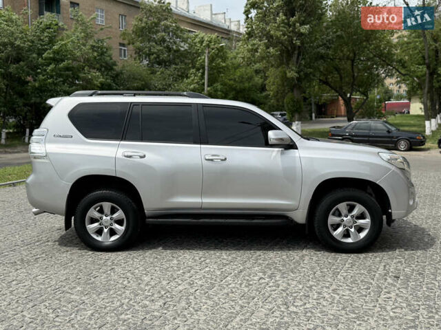 Тойота Ленд Крузер Прадо 2012 в Харькове на Automoto.ua Серый Тойота Ленд Крузер Прадо, объемом двигателя 4 л и пробегом 170 тыс. км за 20000 $, фото 5 на Automoto.ua