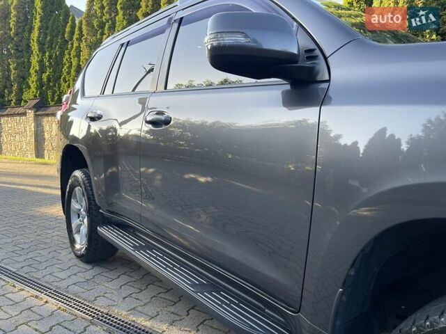 Серый Тойота Ленд Крузер Прадо, объемом двигателя 2.7 л и пробегом 238 тыс. км за 23558 $, фото 23 на Automoto.ua