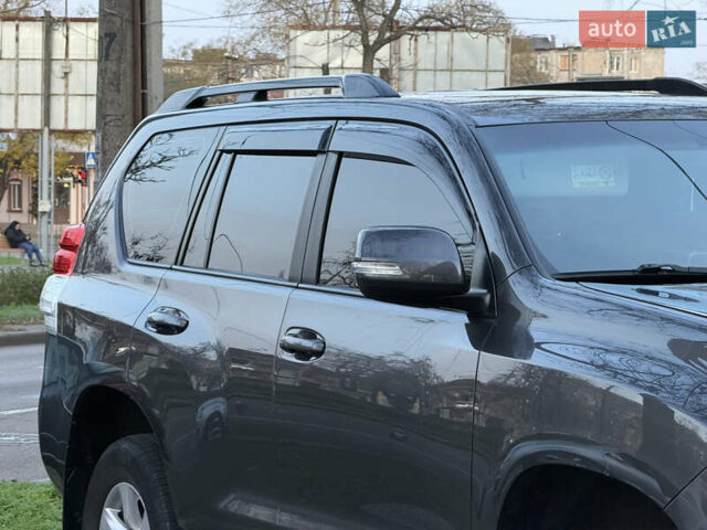 Серый Тойота Ленд Крузер Прадо, объемом двигателя 3 л и пробегом 259 тыс. км за 23500 $, фото 7 на Automoto.ua