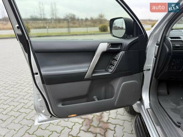 Сірий Тойота Ленд Крузер Прадо, об'ємом двигуна 2.98 л та пробігом 244 тис. км за 25500 $, фото 15 на Automoto.ua