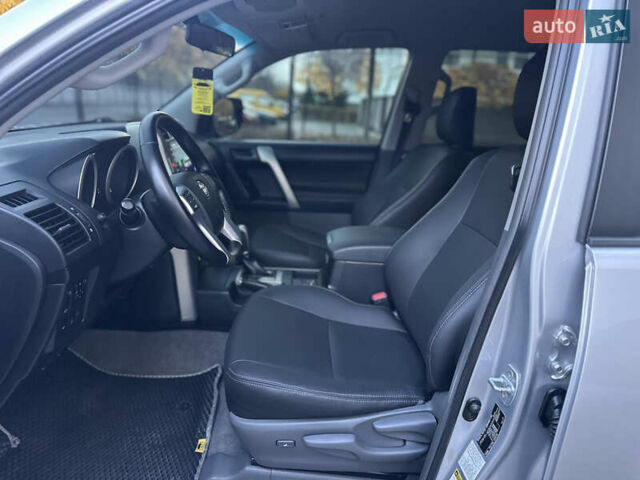 Серый Тойота Ленд Крузер Прадо, объемом двигателя 2.98 л и пробегом 225 тыс. км за 23999 $, фото 11 на Automoto.ua