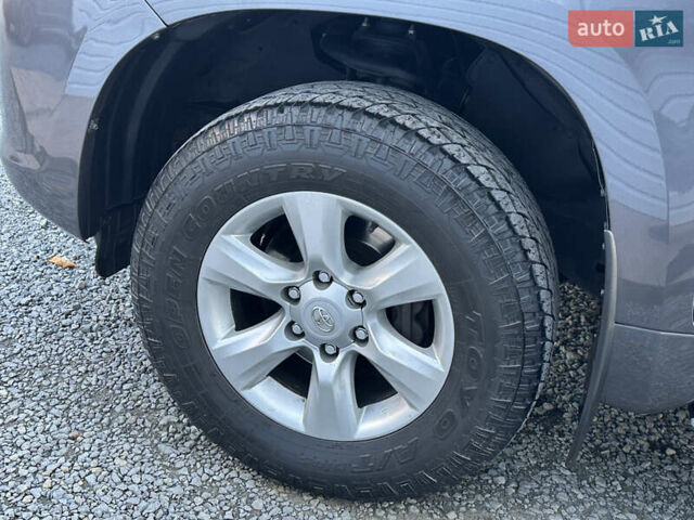 Серый Тойота Ленд Крузер Прадо, объемом двигателя 2.7 л и пробегом 173 тыс. км за 22900 $, фото 10 на Automoto.ua