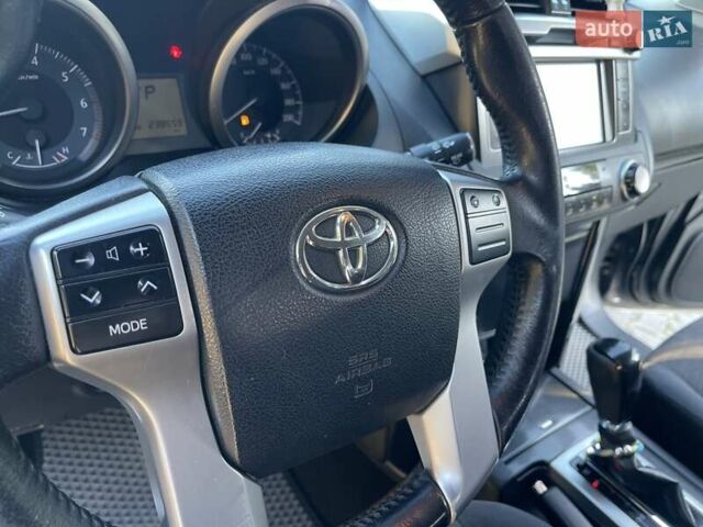 Сірий Тойота Ленд Крузер Прадо, об'ємом двигуна 2.7 л та пробігом 238 тис. км за 24450 $, фото 19 на Automoto.ua