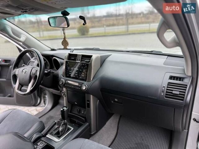 Сірий Тойота Ленд Крузер Прадо, об'ємом двигуна 2.98 л та пробігом 244 тис. км за 25500 $, фото 23 на Automoto.ua