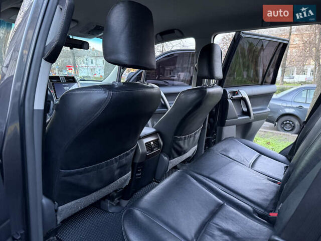 Серый Тойота Ленд Крузер Прадо, объемом двигателя 3 л и пробегом 259 тыс. км за 23500 $, фото 38 на Automoto.ua