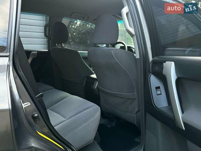 Серый Тойота Ленд Крузер Прадо, объемом двигателя 2.69 л и пробегом 173 тыс. км за 23900 $, фото 26 на Automoto.ua