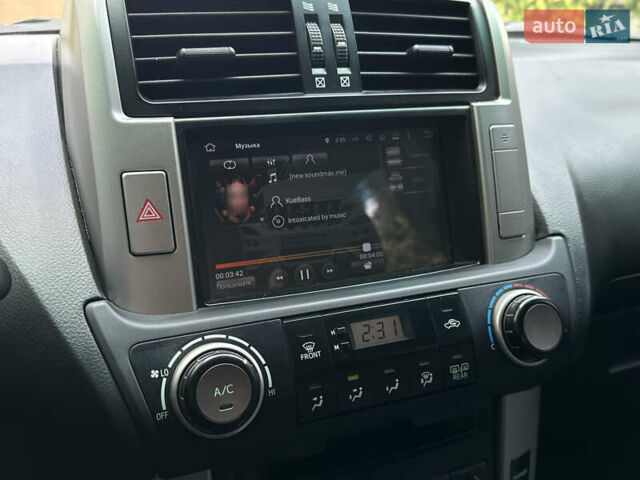 Серый Тойота Ленд Крузер Прадо, объемом двигателя 2.7 л и пробегом 173 тыс. км за 22900 $, фото 23 на Automoto.ua