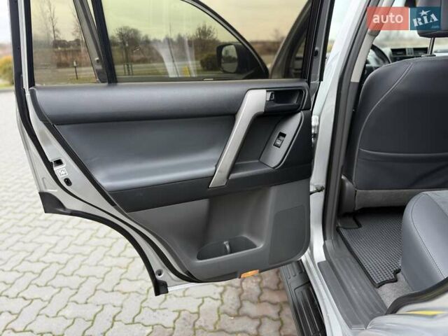 Сірий Тойота Ленд Крузер Прадо, об'ємом двигуна 2.98 л та пробігом 244 тис. км за 25500 $, фото 18 на Automoto.ua