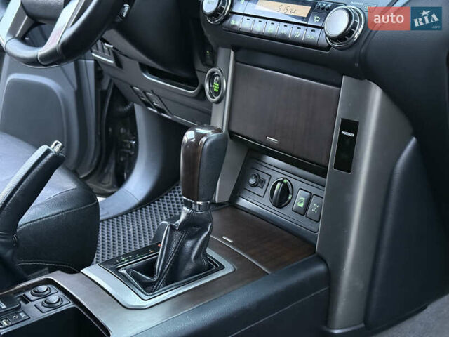 Серый Тойота Ленд Крузер Прадо, объемом двигателя 3 л и пробегом 259 тыс. км за 23500 $, фото 36 на Automoto.ua