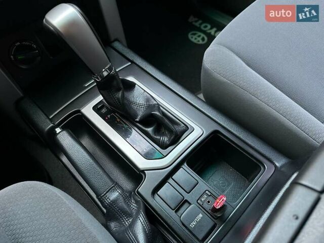 Серый Тойота Ленд Крузер Прадо, объемом двигателя 2.69 л и пробегом 173 тыс. км за 23900 $, фото 29 на Automoto.ua