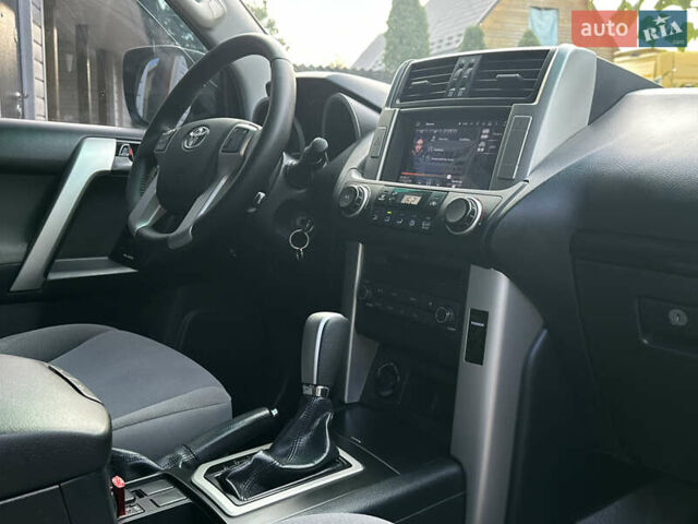 Серый Тойота Ленд Крузер Прадо, объемом двигателя 2.69 л и пробегом 173 тыс. км за 23900 $, фото 11 на Automoto.ua