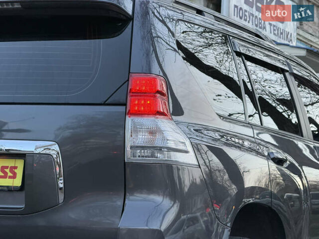 Серый Тойота Ленд Крузер Прадо, объемом двигателя 3 л и пробегом 259 тыс. км за 23500 $, фото 14 на Automoto.ua