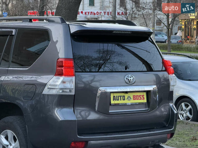 Серый Тойота Ленд Крузер Прадо, объемом двигателя 3 л и пробегом 259 тыс. км за 23500 $, фото 12 на Automoto.ua