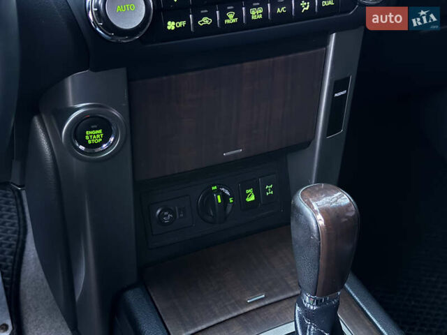 Серый Тойота Ленд Крузер Прадо, объемом двигателя 3 л и пробегом 259 тыс. км за 23500 $, фото 25 на Automoto.ua