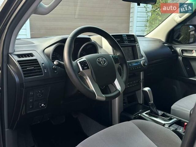 Серый Тойота Ленд Крузер Прадо, объемом двигателя 2.69 л и пробегом 173 тыс. км за 23900 $, фото 14 на Automoto.ua