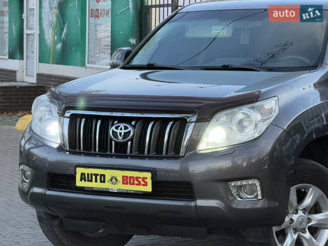 Серый Тойота Ленд Крузер Прадо, объемом двигателя 3 л и пробегом 259 тыс. км за 23500 $, фото 2 на Automoto.ua