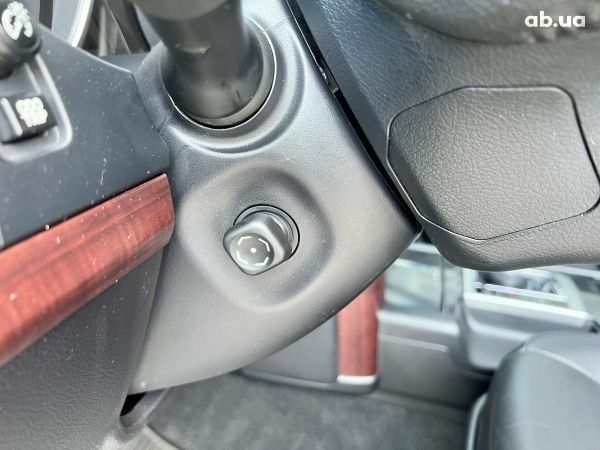 Серый Тойота Ленд Крузер Прадо, объемом двигателя 3 л и пробегом 140 тыс. км за 33500 $, фото 9 на Automoto.ua