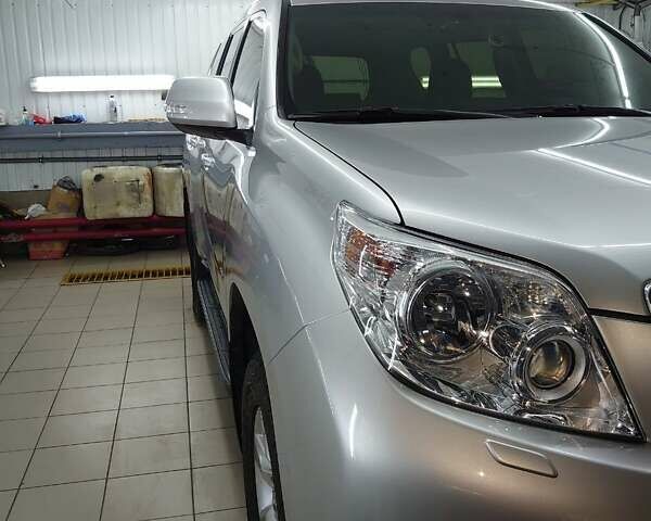 Сірий Тойота Ленд Крузер Прадо, об'ємом двигуна 3.96 л та пробігом 160 тис. км за 27000 $, фото 6 на Automoto.ua