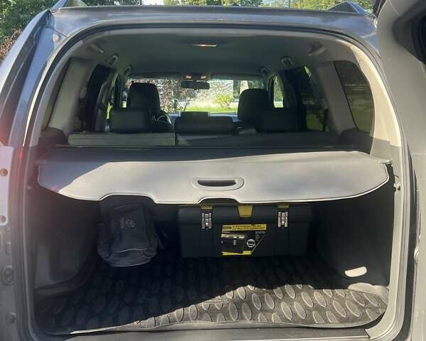 Серый Тойота Ленд Крузер Прадо, объемом двигателя 3 л и пробегом 242 тыс. км за 24800 $, фото 12 на Automoto.ua