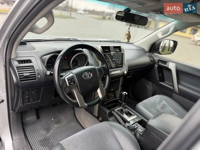 Сірий Тойота Ленд Крузер Прадо, об'ємом двигуна 2.98 л та пробігом 244 тис. км за 25500 $, фото 19 на Automoto.ua