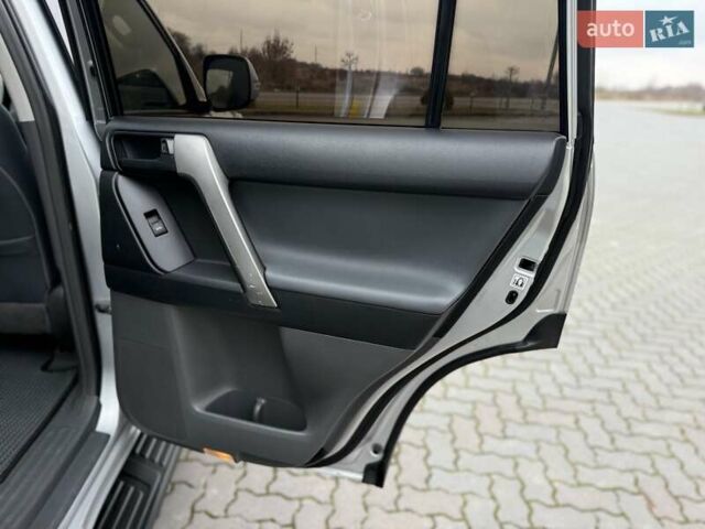 Сірий Тойота Ленд Крузер Прадо, об'ємом двигуна 2.98 л та пробігом 244 тис. км за 25500 $, фото 21 на Automoto.ua