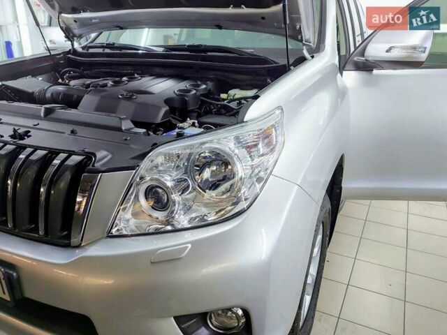 Сірий Тойота Ленд Крузер Прадо, об'ємом двигуна 3.96 л та пробігом 160 тис. км за 27000 $, фото 2 на Automoto.ua