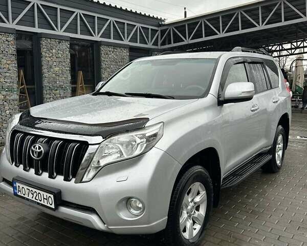 Серый Тойота Ленд Крузер Прадо, объемом двигателя 2.98 л и пробегом 242 тыс. км за 27300 $, фото 1 на Automoto.ua