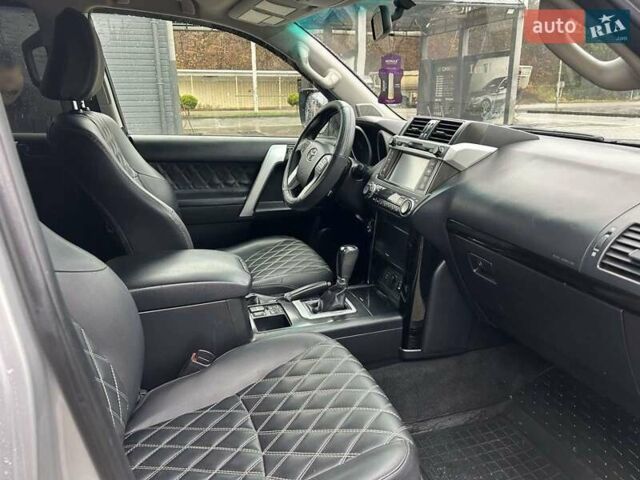 Серый Тойота Ленд Крузер Прадо, объемом двигателя 2.98 л и пробегом 242 тыс. км за 27300 $, фото 16 на Automoto.ua