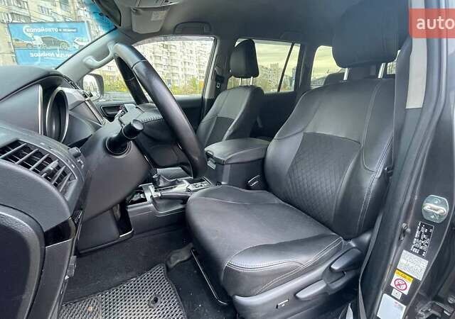 Сірий Тойота Ленд Крузер Прадо, об'ємом двигуна 2.69 л та пробігом 181 тис. км за 23990 $, фото 8 на Automoto.ua