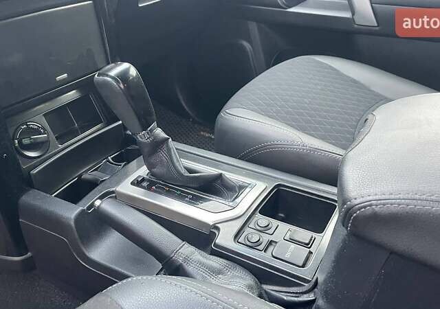 Сірий Тойота Ленд Крузер Прадо, об'ємом двигуна 2.69 л та пробігом 181 тис. км за 23490 $, фото 20 на Automoto.ua