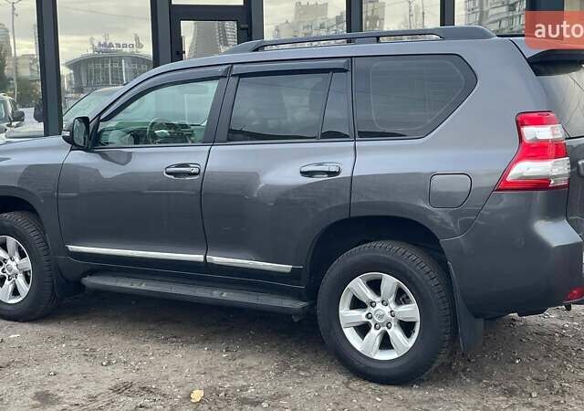 Сірий Тойота Ленд Крузер Прадо, об'ємом двигуна 2.69 л та пробігом 181 тис. км за 23490 $, фото 3 на Automoto.ua