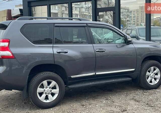 Сірий Тойота Ленд Крузер Прадо, об'ємом двигуна 2.69 л та пробігом 181 тис. км за 23490 $, фото 5 на Automoto.ua