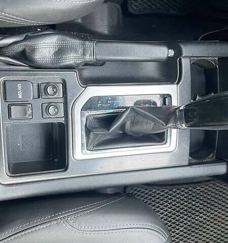 Сірий Тойота Ленд Крузер Прадо, об'ємом двигуна 2.69 л та пробігом 181 тис. км за 23990 $, фото 21 на Automoto.ua