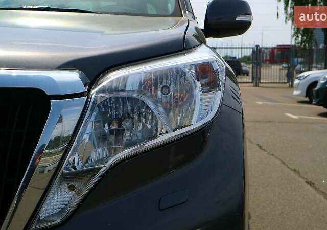 Серый Тойота Ленд Крузер Прадо, объемом двигателя 2.7 л и пробегом 249 тыс. км за 24382 $, фото 25 на Automoto.ua