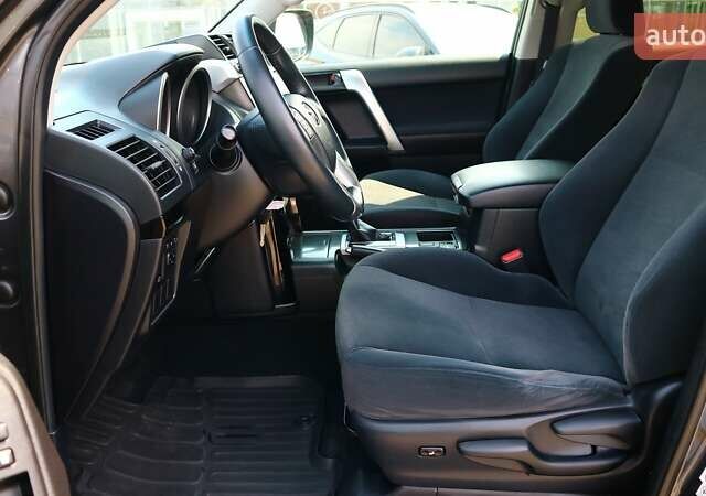 Серый Тойота Ленд Крузер Прадо, объемом двигателя 2.7 л и пробегом 249 тыс. км за 24382 $, фото 11 на Automoto.ua