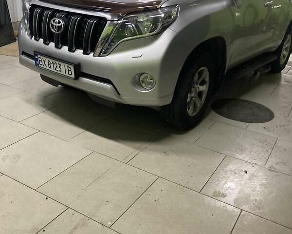 Серый Тойота Ленд Крузер Прадо, объемом двигателя 2.69 л и пробегом 230 тыс. км за 25500 $, фото 13 на Automoto.ua