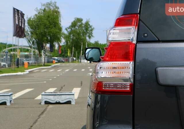 Серый Тойота Ленд Крузер Прадо, объемом двигателя 2.7 л и пробегом 249 тыс. км за 24382 $, фото 22 на Automoto.ua