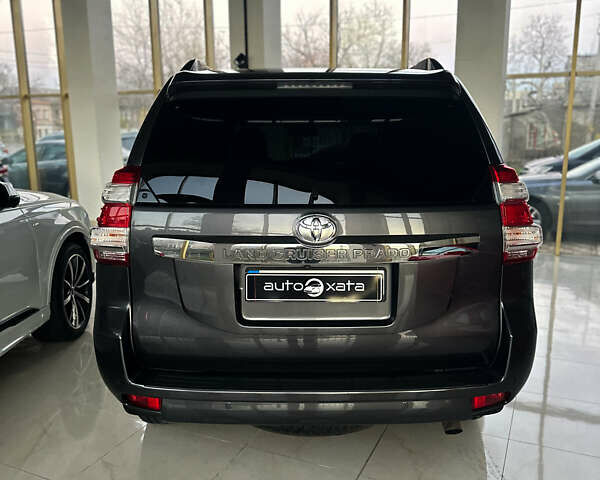 Сірий Тойота Ленд Крузер Прадо, об'ємом двигуна 2.76 л та пробігом 300 тис. км за 33000 $, фото 6 на Automoto.ua