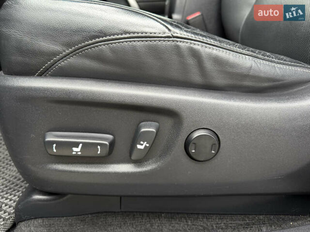 Серый Тойота Ленд Крузер Прадо, объемом двигателя 2.76 л и пробегом 125 тыс. км за 39950 $, фото 20 на Automoto.ua