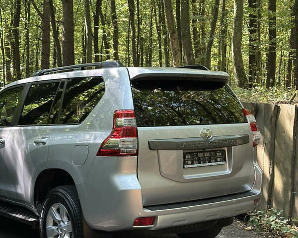 Сірий Тойота Ленд Крузер Прадо, об'ємом двигуна 2.76 л та пробігом 120 тис. км за 38100 $, фото 29 на Automoto.ua