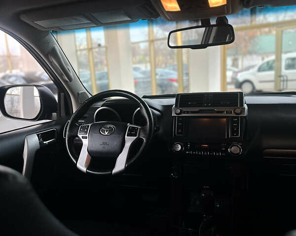 Сірий Тойота Ленд Крузер Прадо, об'ємом двигуна 2.76 л та пробігом 300 тис. км за 33000 $, фото 10 на Automoto.ua