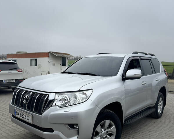 Серый Тойота Ленд Крузер Прадо, объемом двигателя 2.76 л и пробегом 242 тыс. км за 34000 $, фото 2 на Automoto.ua