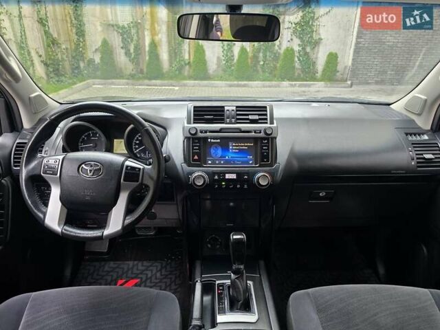 Сірий Тойота Ленд Крузер Прадо, об'ємом двигуна 2.7 л та пробігом 149 тис. км за 25499 $, фото 1 на Automoto.ua