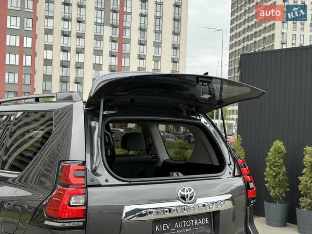 Серый Тойота Ленд Крузер Прадо, объемом двигателя 2.76 л и пробегом 125 тыс. км за 39950 $, фото 30 на Automoto.ua