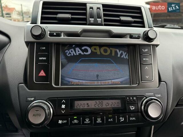 Серый Тойота Ленд Крузер Прадо, объемом двигателя 2.8 л и пробегом 219 тыс. км за 29900 $, фото 39 на Automoto.ua